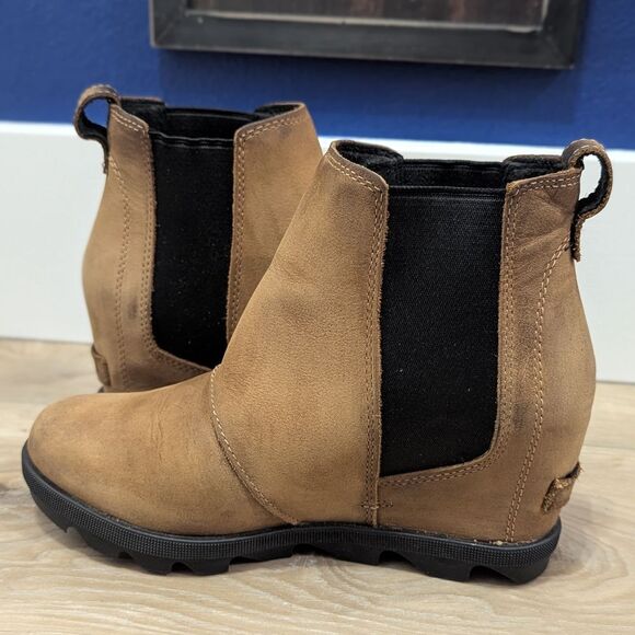 Sorel Joan of Arctic Wedge II Chelsea Boots in Nubuck! - Picture 4 of 13